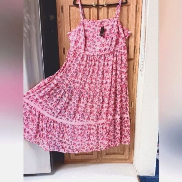 TORRID Plus Size Maxi Chiffon Lurex Baby Rose's Tiered Pink Dress - Picture 3 of 16